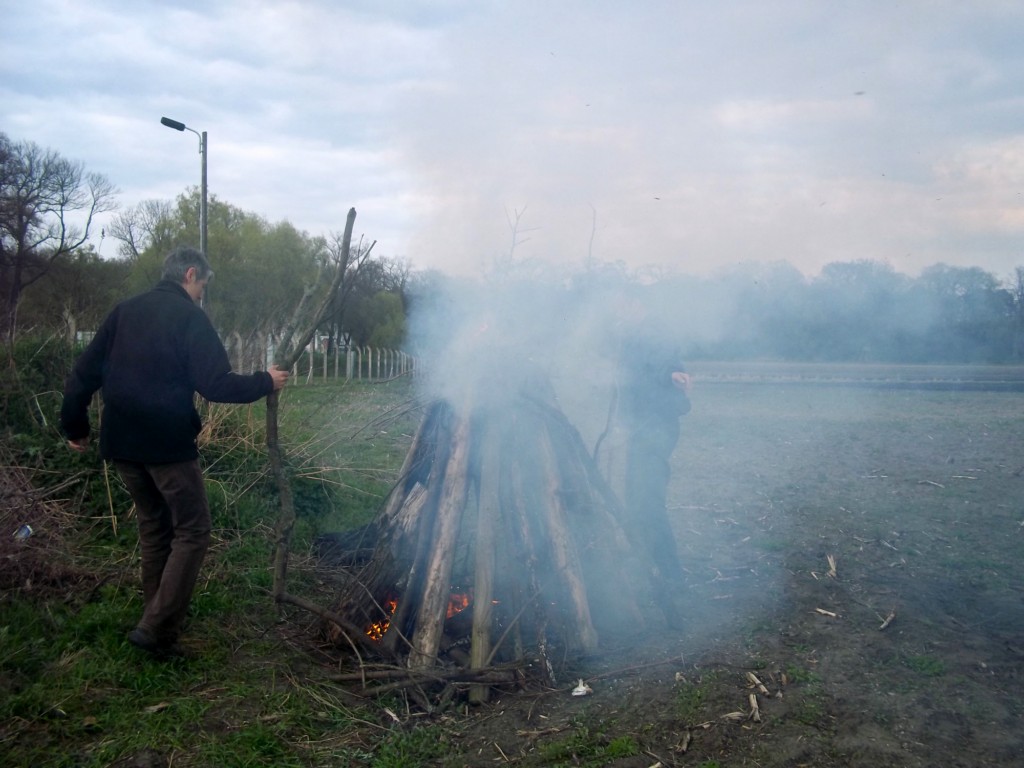 Geburt eines Osterfeuers